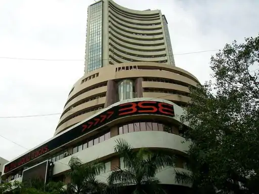 सेंसेक्स 150 अंक गिरकर 83,550 पर कारोबार कर रहा:निफ्टी भी 30 अंक फिसला |