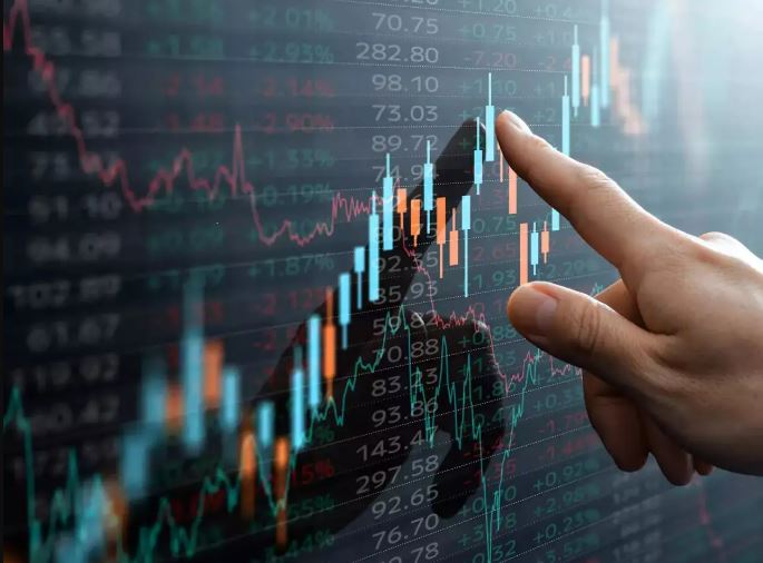 सेंसेक्स 320 अंक चढ़कर 83,014 पर बंद:निफ्टी में 93 अंक की तेजी रही