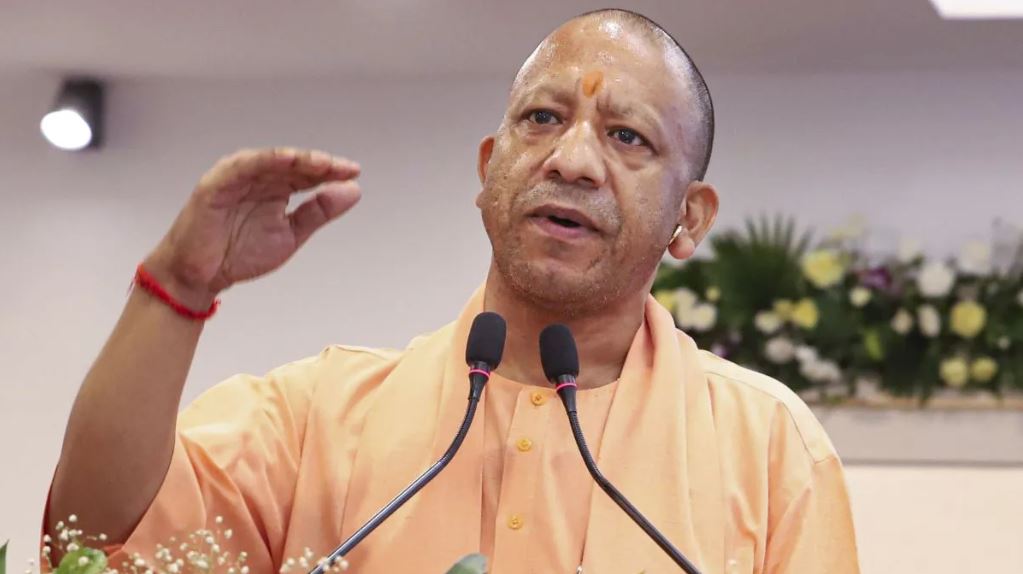 सीएम योगी ने कांवड़ यात्रा को लेकर दिए खास निर्देश, कहा- त्योहारों पर शरारत बर्दाश्त नहीं