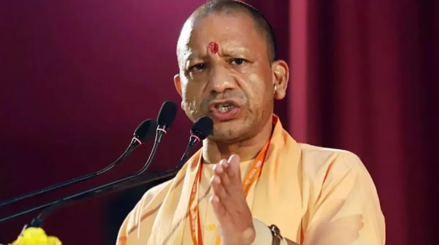 लापरवाह अफसरों के खिलाफ CM योगी सख्त, 4 प्रोजेक्ट मैनेजर और 3 जूनियर इंजीनियरों के खिलाफ एक्शन